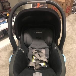Uppababy Mesa car seat.